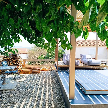 Agios Ioannis Stone With Private Heated Pool & Hydro-massage